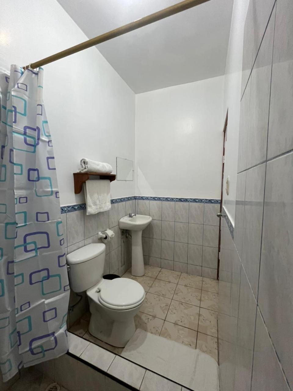 Hostal Neptuno - Poseidon Puerto Villamil Luaran gambar