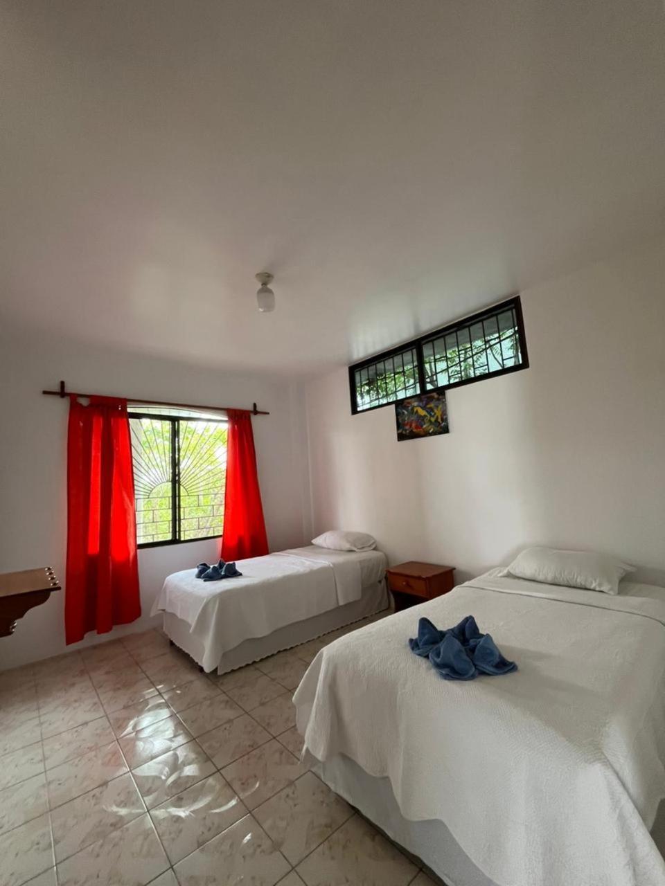 Hostal Neptuno - Poseidon Puerto Villamil Luaran gambar